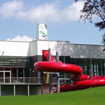 Schwimmhalle des „Sportzentrums am Taurastein“
