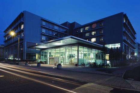 Das Eingangsbauwerk verfügt über zwei Verteilerebenen (Bilder: foto+design Thilo Kühne)