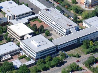 Erweiterung, Umbau und Sanierung eines Berufsschulgebäudes mit Dreifeldsporthalle