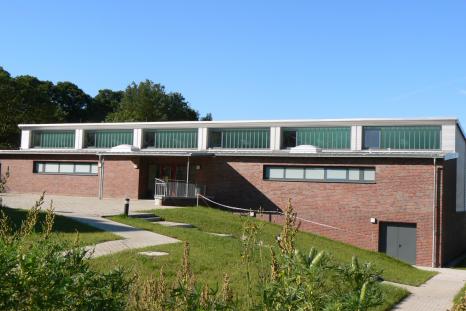 Nach nur 9-monatiger Planungs- und Bauzeit wurde die Sporthalle den Nutzern übergeben (Bilder: Stadt Reinfeld).