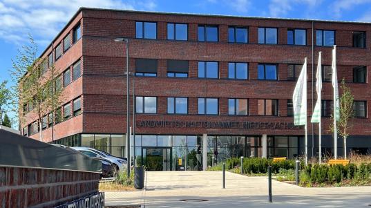 Termingerechte Fertigstellung des Verwaltungs- und Konferenzzentrums der Landwirtschaftskammer Niedersachsen in Hannover-Ahlem im Rahmen eines ÖPP-light-Modells